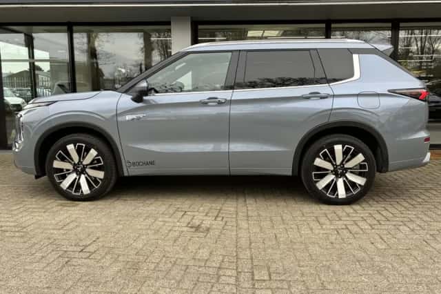 Mitsubishi Outlander (2026) thumbnail 2