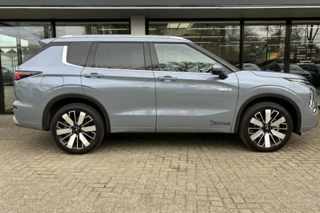 Mitsubishi Outlander (2026) thumbnail 6