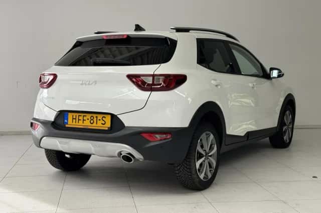 Kia Stonic (2025) thumbnail 2