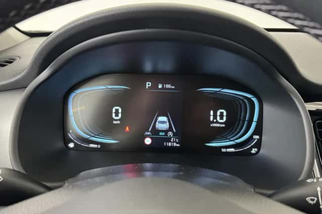 Kia Stonic (2025) thumbnail 4