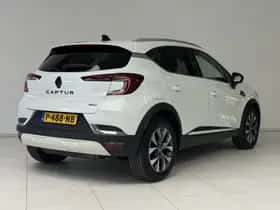 Renault Captur (2021) thumbnail 2