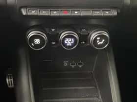 Renault Captur (2021) thumbnail 13