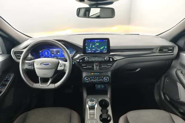 Ford Kuga (2022) thumbnail 3
