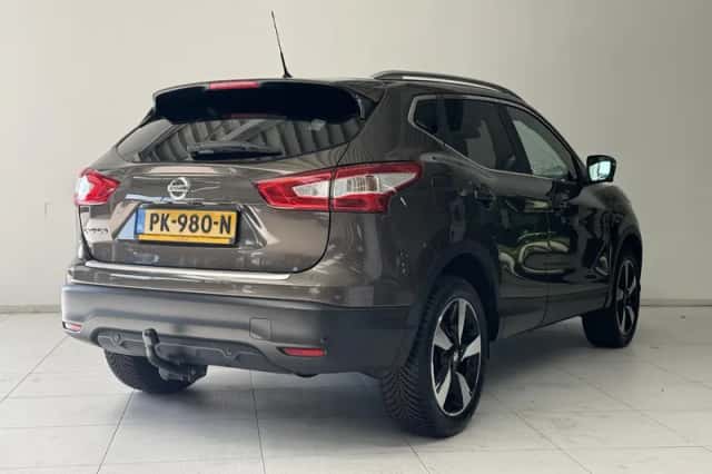 Nissan Qashqai (2017) thumbnail 2