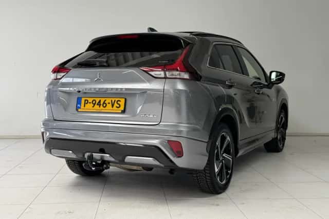 Mitsubishi Eclipse Cross (2022) thumbnail 2