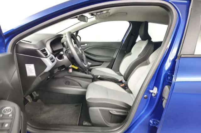 Renault Clio (2024) thumbnail 6
