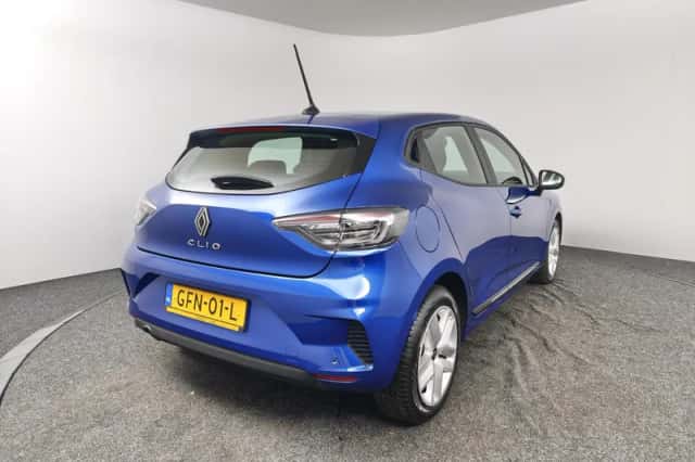 Renault Clio (2024) thumbnail 2
