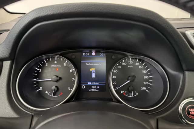 Nissan Qashqai (2019) thumbnail 4