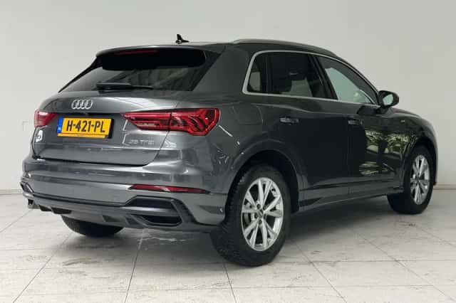 Audi Q3 (2020) thumbnail 2