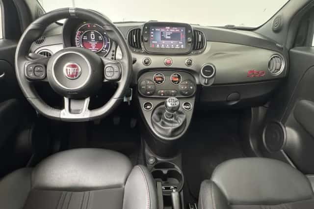Fiat 500C (2022) thumbnail 3