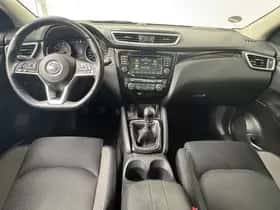 Nissan Qashqai (2021) thumbnail 3