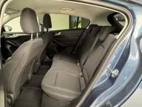 Ford Focus (2023) thumbnail 8