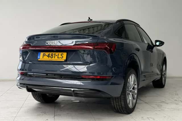 Audi e-tron (2022) thumbnail 2