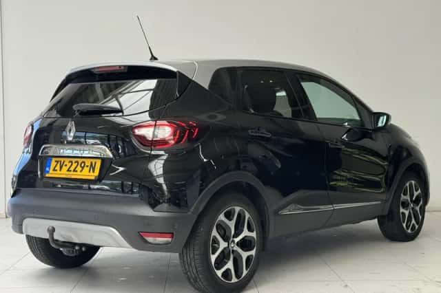 Renault Captur (2019) thumbnail 2