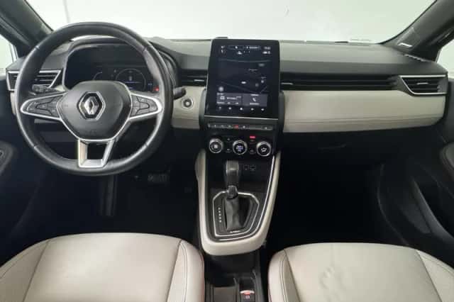Renault Clio (2022) thumbnail 3
