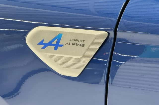 Renault Clio (2024) thumbnail 3