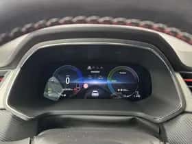 Renault Captur (2021) thumbnail 4