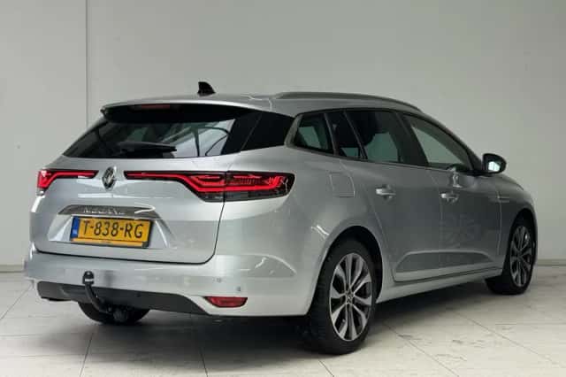 Renault Mégane (2023) thumbnail 2