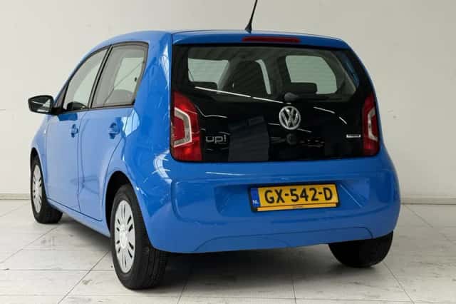 Volkswagen Up! (2015) thumbnail 6