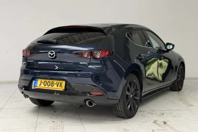 Mazda 3 (2020) thumbnail 2