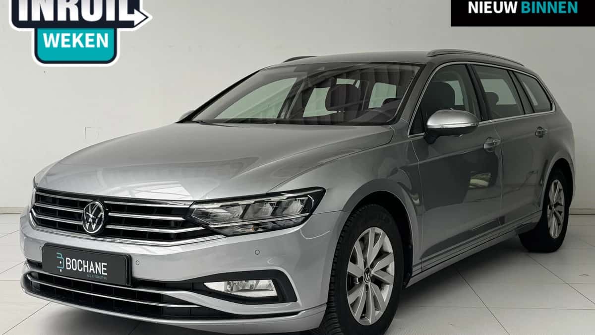 Volkswagen Passat (2023) — foto 1