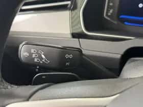 Volkswagen Passat (2023) thumbnail 16