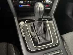 Volkswagen Passat (2023) thumbnail 21