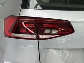 Volkswagen Passat (2023) thumbnail 32