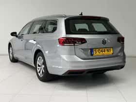 Volkswagen Passat (2023) thumbnail 6