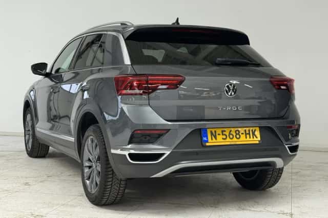Volkswagen T-Roc (2021) thumbnail 6