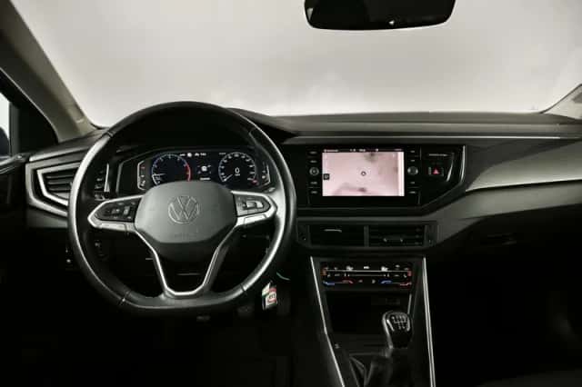 Volkswagen Polo (2022) thumbnail 3