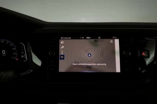 Volkswagen Polo (2022) thumbnail 4