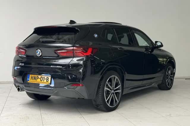 BMW X2 (2021) thumbnail 2
