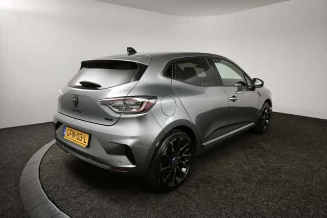 Renault Clio (2024) thumbnail 2