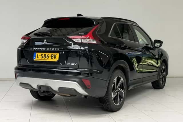 Mitsubishi Eclipse Cross (2021) thumbnail 2