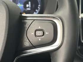 Volvo XC40 (2022) thumbnail 11