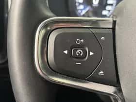 Volvo XC40 (2022) thumbnail 17