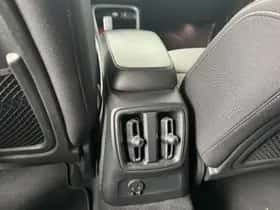 Volvo XC40 (2022) thumbnail 36