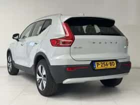 Volvo XC40 (2022) thumbnail 7