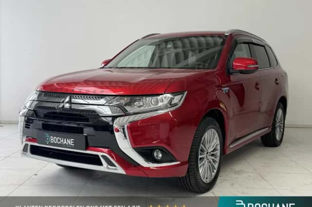 Mitsubishi Outlander (2021) thumbnail 1