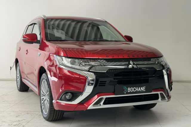 Mitsubishi Outlander (2021) thumbnail 5