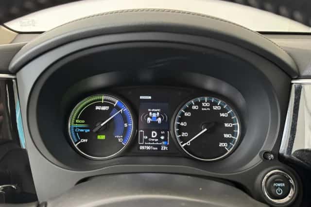 Mitsubishi Outlander (2021) thumbnail 4
