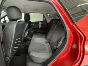 Renault Captur (2017) thumbnail 8