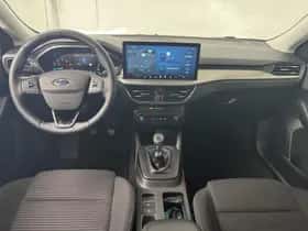 Ford Focus (2024) thumbnail 3