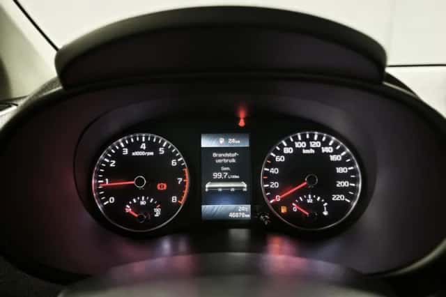 Kia Picanto (2023) thumbnail 4
