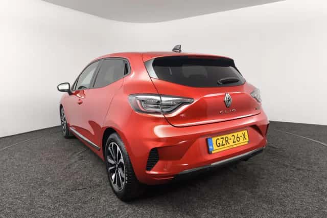 Renault Clio (2024) thumbnail 6