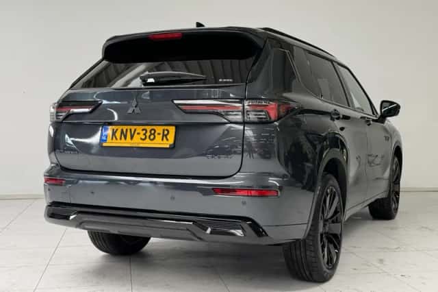 Mitsubishi Outlander (2026) thumbnail 3