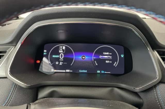 Renault Captur (2025) thumbnail 4