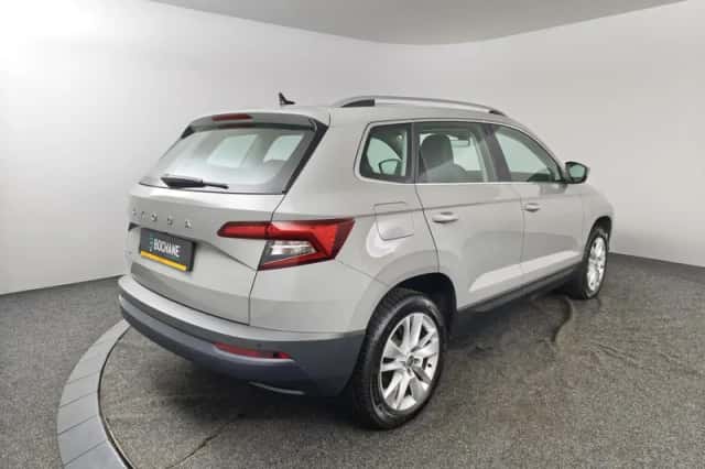 Škoda Karoq (2022) thumbnail 2