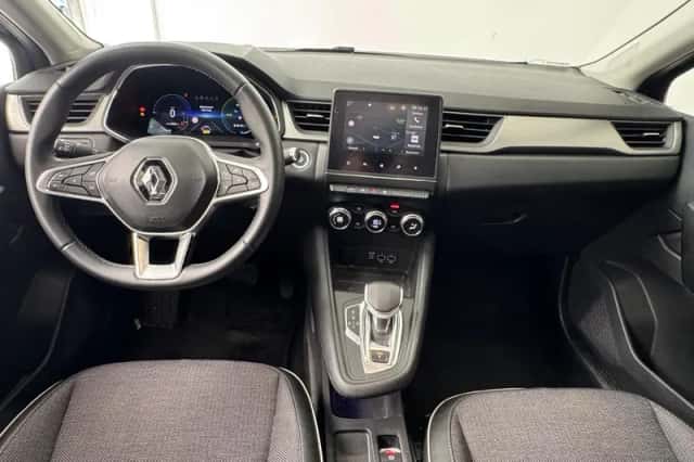 Renault Captur (2021) thumbnail 3